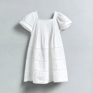 Vestido Detalles Encajes