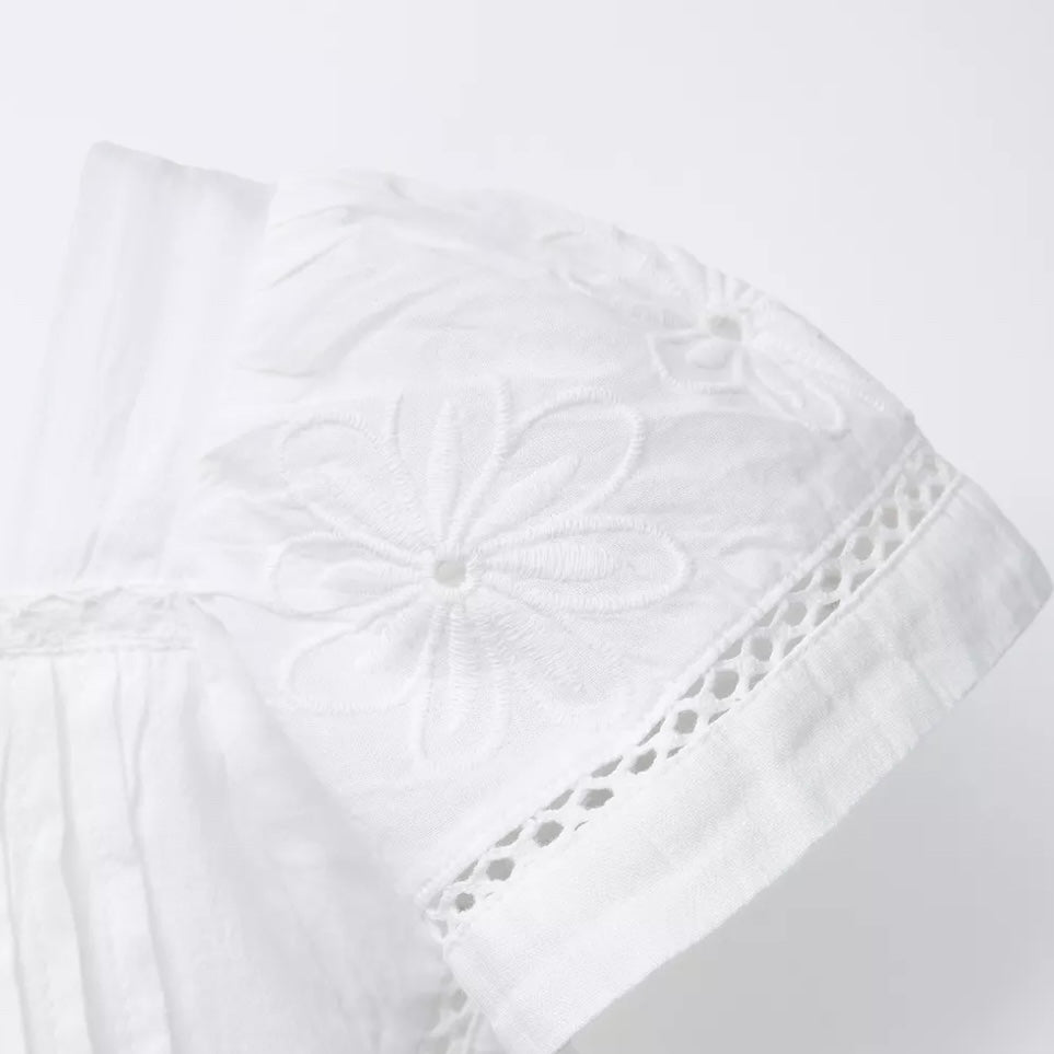 Vestido Detalles Encajes