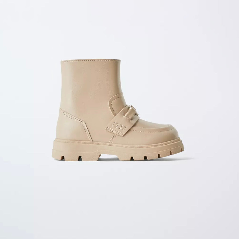 Bota Adorno