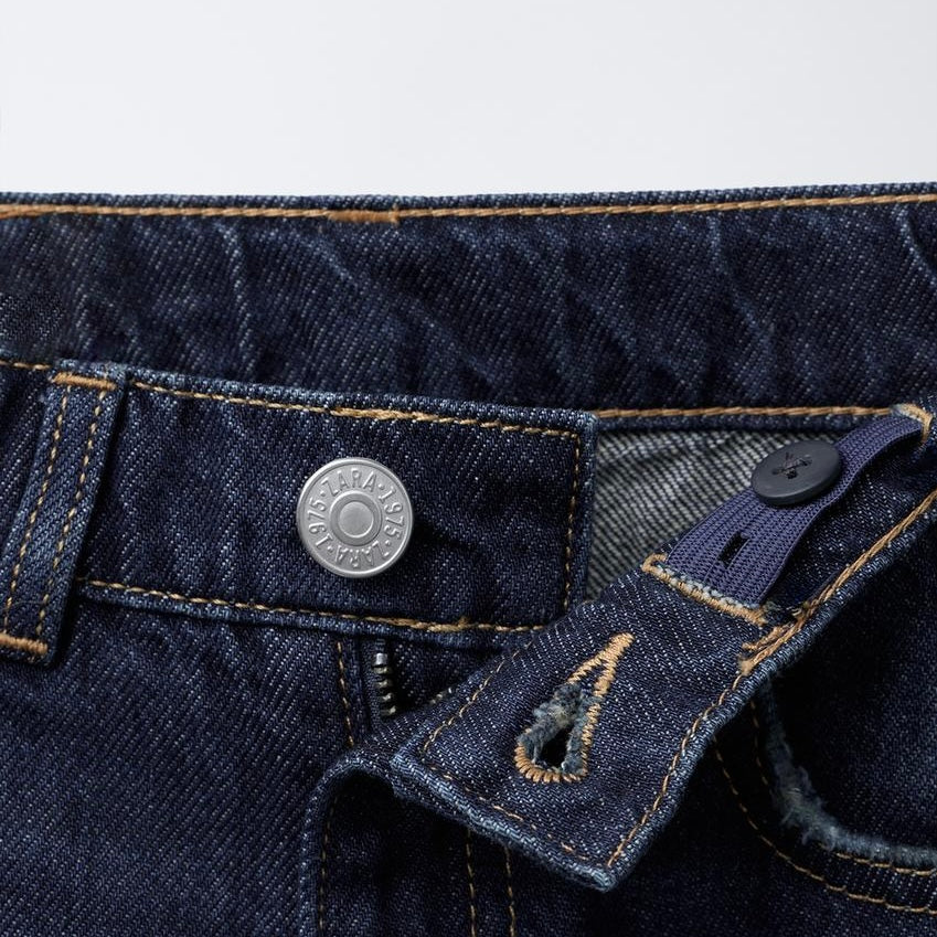 Straight Jeans