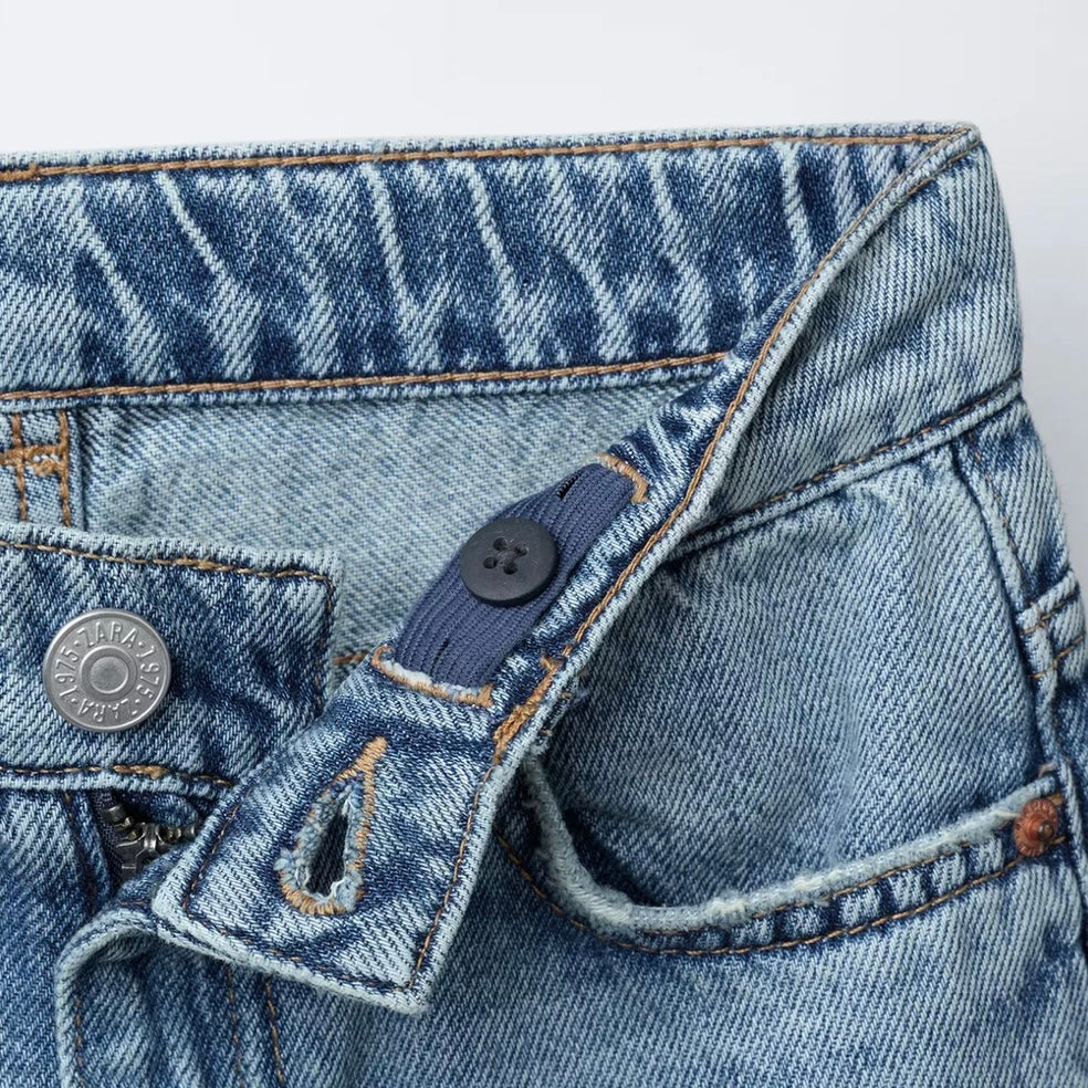 Straight Jeans